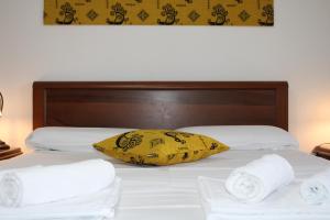 Rebecca's house img19