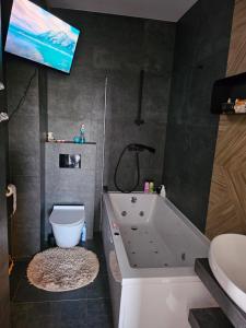 Luksusowy apartament 60 m z jacuzzi oraz z ogródkiem na dachu na wyłączność !
