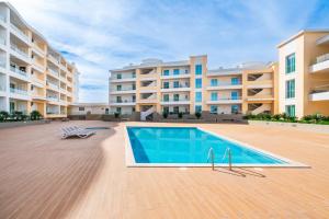 Court View - Modern Lagos 2 Bedroom Apartment