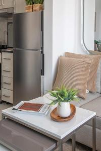 Frank Porter - Lakeside Tower C