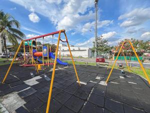 Cheras, 1-10pax, FREE WIFI, 3BR