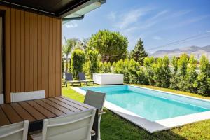 Luxury Jacuzzi Villa Diana