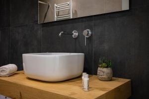 Luxury Jacuzzi Villa Atena