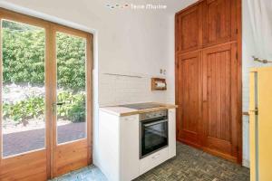 Firefly House, Terre Marine