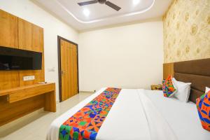 FabHotel Golden Tree