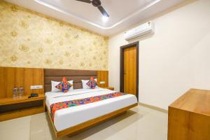 FabHotel Golden Tree