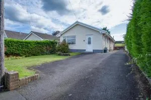 Cefn Road - 3 Bedroom Bungalow - Glais - Cilybebyll