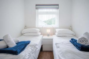 Bayview 61 - 2 Bedroom Chalet - Bayview Oxwich