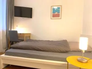 Gemütliches Apartment mit 2 Schlaf- und 2 Badezimmern plus Balkon - Cologne