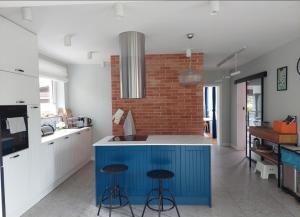 VILLA DANUTA- WISELKA, direct at National Park, big garden, 4 bedrooms, private SAUNA