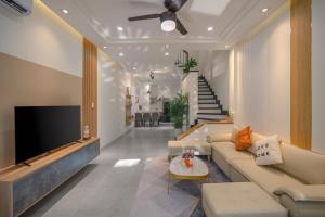 N to M Cozy House - near the my khê beach - dragon bridge - center