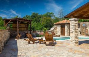 Villa Milica for 6 people - pet friendly eco house with private pool