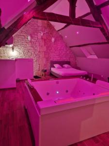 Appartements Suite Chalet avec jacuzzi YaoSpa60 : photos des chambres