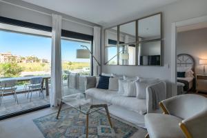 Los Flamencos by H - Playa de los Haraganes HLHF2004P32