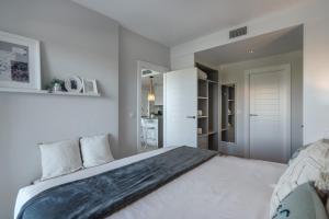 Los Flamencos by H - Playa de los Haraganes HLHF2004P32