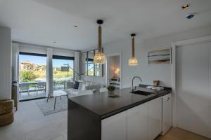 Los Flamencos by H - Playa de los Haraganes HLHF2004P32