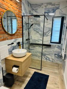 River View Downtown Apartment with balcony