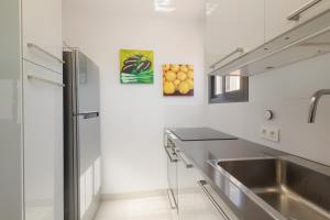 Cozy holiday home by the beach in Costabella, Marbella