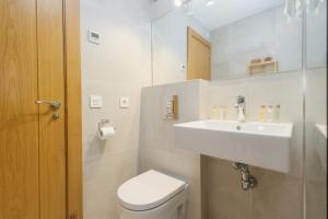 Cozy holiday home by the beach in Costabella, Marbella