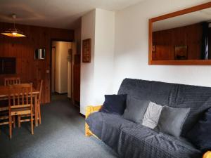 Duplex 8 pers, exposé sud, terrasse, 6ème étage, proche pistes, bien équipé - FR-1-322-106