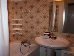 Studio cosy Les Orres, 300m commerces, 150m remontée, parking, animaux admis - FR-1-322-271