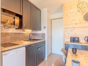 Appartements Appartement cosy 4 pers, balcon Mont Blanc, a 100m des pistes - FR-1-353-108 : photos des chambres