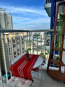 Cozy 1BR Netflix & Alexa w Balcony Free Pool