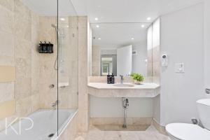 Hotel Apartments on 22 View Avenue, Surfers Paradise