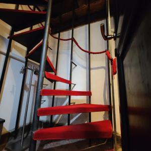 Maestosa Roccaforte dei Principi, 3 piani tutti per voi!