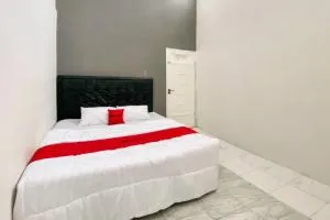 RedDoorz Syariah near RSU Sylvani Binjai - 武吉拉旺