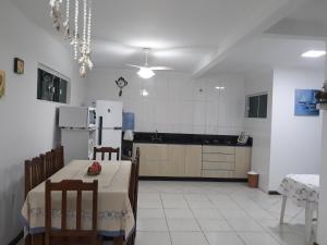 Ótima casa para temporada.