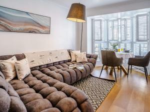 1 Bed in Tenby 82836