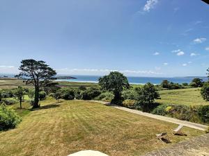 Maisons de vacances Villa Treberon - Vue mer exceptionnelle a Crozon : photos des chambres