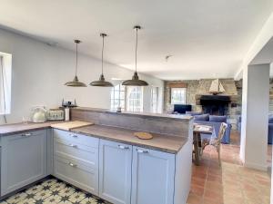 Maisons de vacances Villa Treberon - Vue mer exceptionnelle a Crozon : photos des chambres