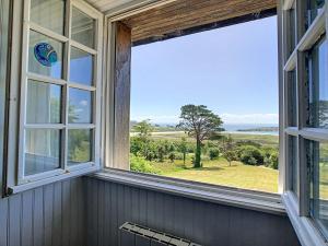 Maisons de vacances Villa Treberon - Vue mer exceptionnelle a Crozon : photos des chambres