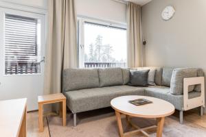 RukaHillChalet1 Ski In - Ski Out