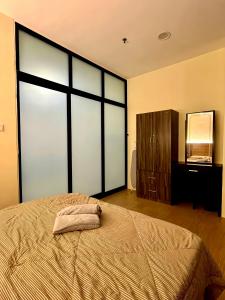 Manhattan Suites, ITCC - The Weeknd Residences