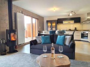 Samoens - luxury 4 bedroom top floor apartment with spectacular views
