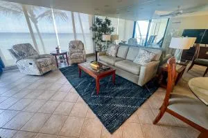 Mahana 207 - Kaanapali Airport