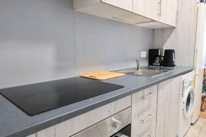 For You Rentals Acogedor apartamento TEMPORAL de una dormitorio en Fuencarral IDJ780