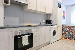 For You Rentals Acogedor apartamento TEMPORAL de una dormitorio en Fuencarral IDJ780