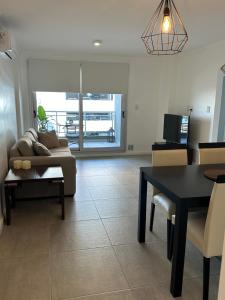 DEPARTAMENTO NUEVO CENTRICO 2 DORMITORIOS 2 Baños COCHERA GRATIS-PISCINA