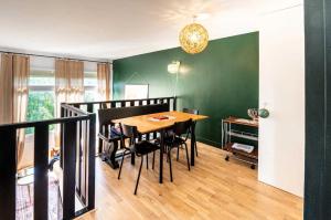 Appartements Elegant 2 bedroom triplex with parking Honfleur : photos des chambres