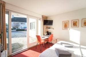 Studio 19 with private parking