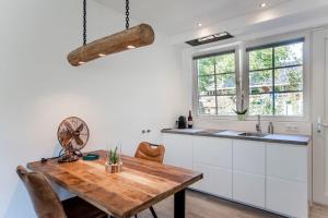 Good Vibes Romantic Studio incl free private parking