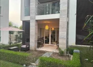 Home Away from Home Sifa - Dhīqdah