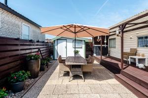 Family Chalet with terrace and parking