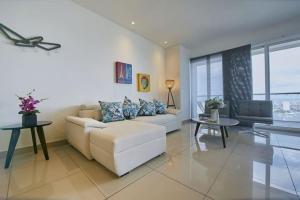 New Apartment With 1 Bedroom In H2