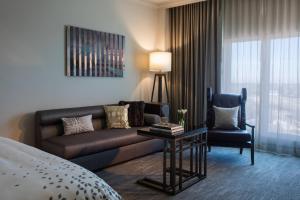 King Room room in Renaissance Waterford Oklahoma City Hotel