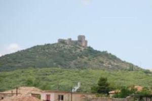 Spacious Retreat with Captivating Mnt View